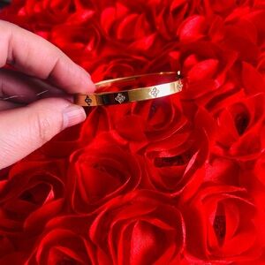 Elegant Gold Bangle Bracelet(cuff)openable